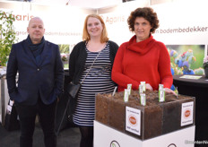 Voor Agaris, voorheen Greenyard Horticulture, was het de eerste HortiContact onder de nieuwe naam. Op de foto Alain Pieters, Shelley Dockx en Ann Beyne.